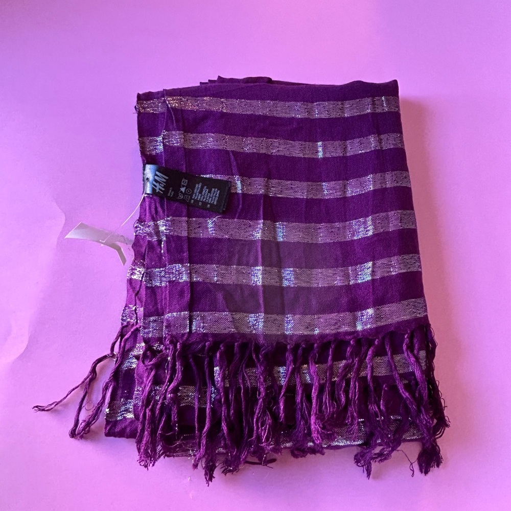 Scarves - Picture 2 of 7